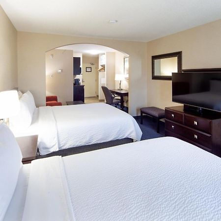 Holiday Inn Express Hotel & Suites Edson By Ihg Eksteriør billede