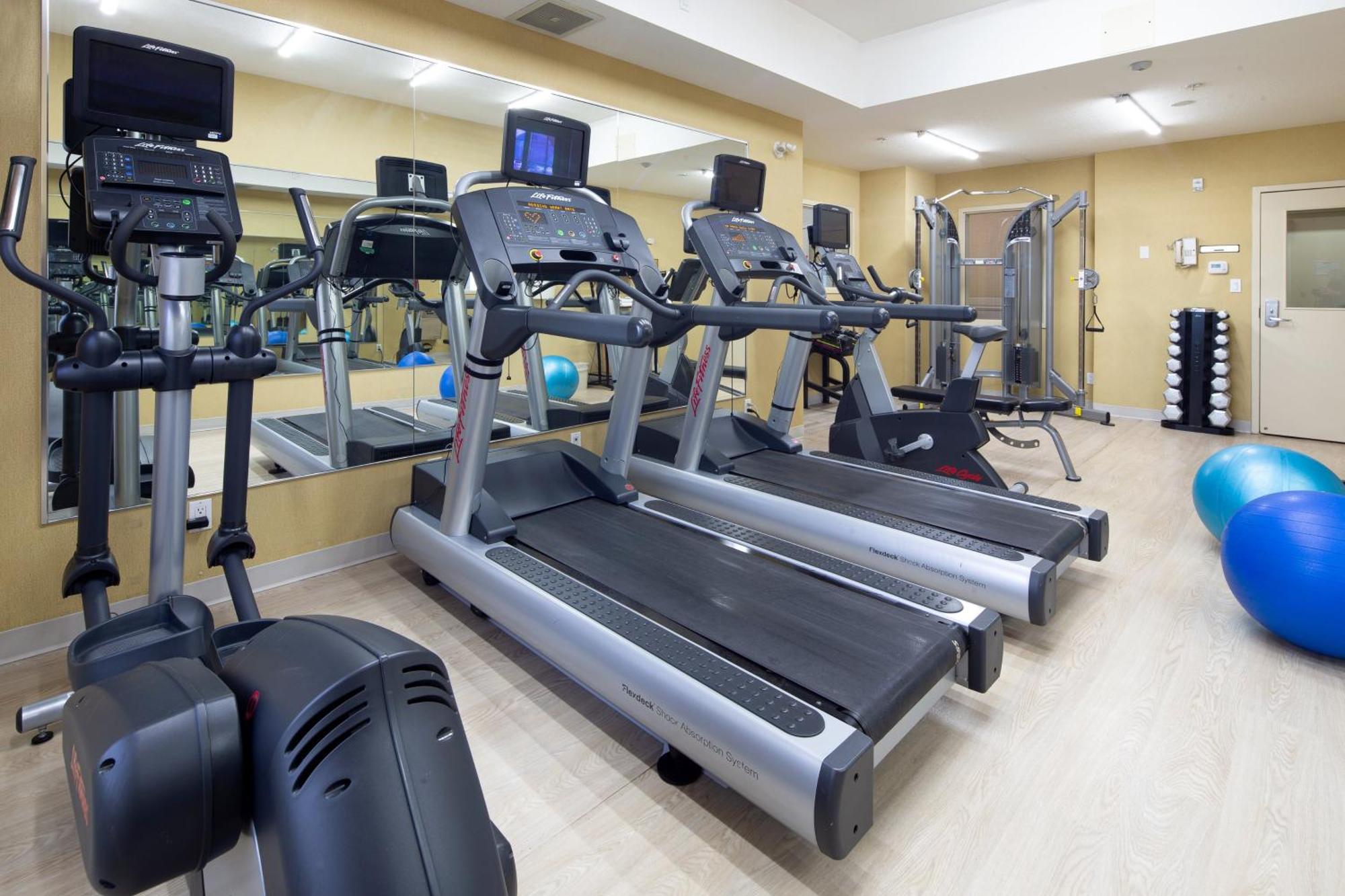 Holiday Inn Express Hotel & Suites Edson By Ihg Eksteriør billede