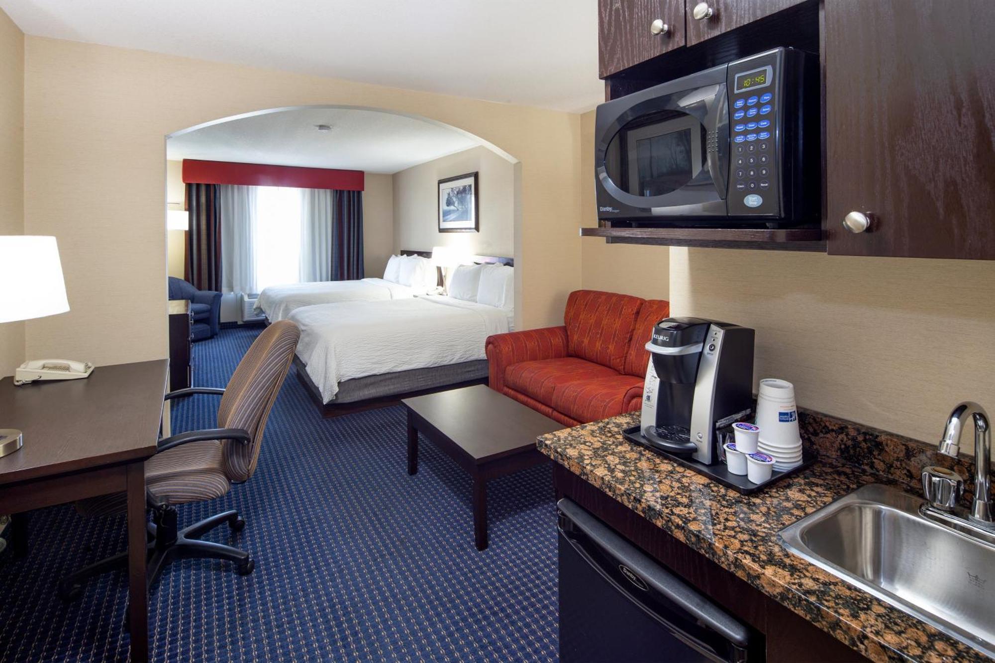 Holiday Inn Express Hotel & Suites Edson By Ihg Eksteriør billede