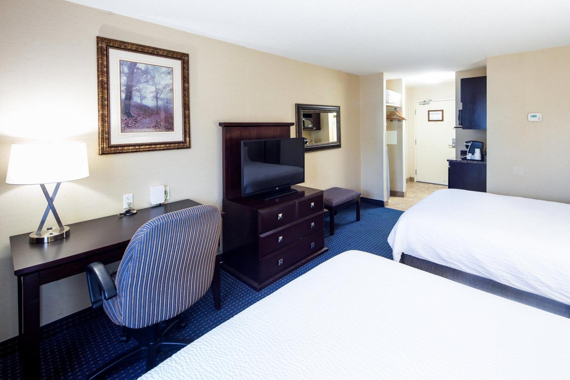Holiday Inn Express Hotel & Suites Edson By Ihg Eksteriør billede