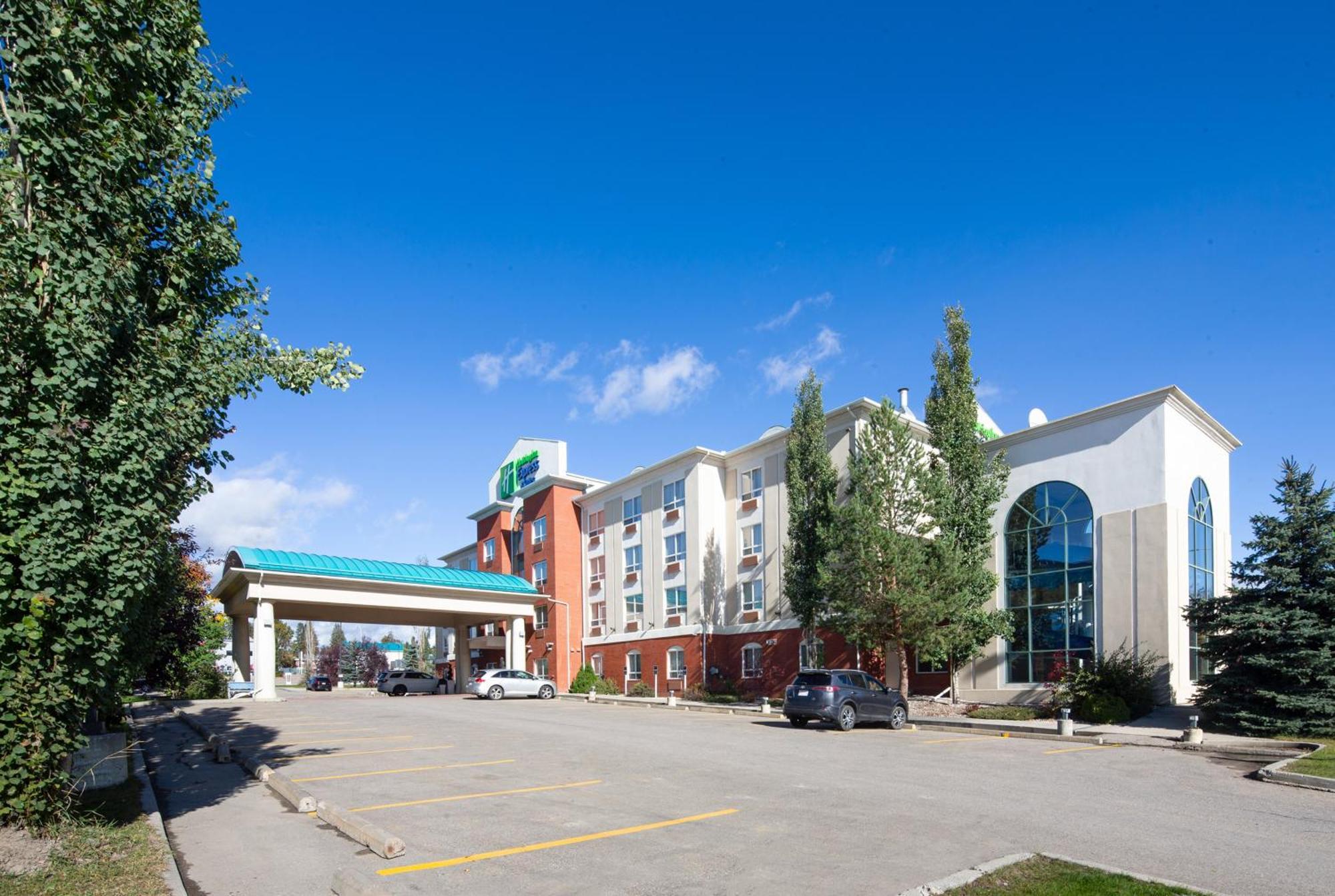 Holiday Inn Express Hotel & Suites Edson By Ihg Eksteriør billede