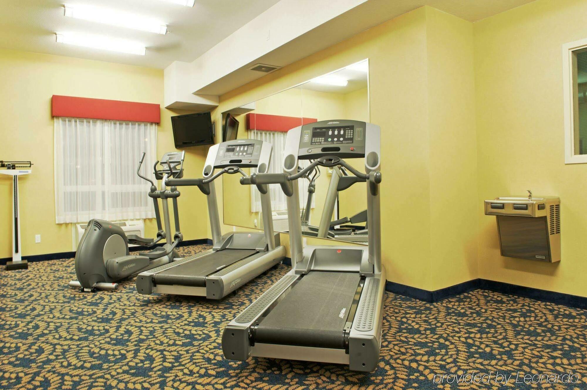 Holiday Inn Express Hotel & Suites Edson By Ihg Eksteriør billede