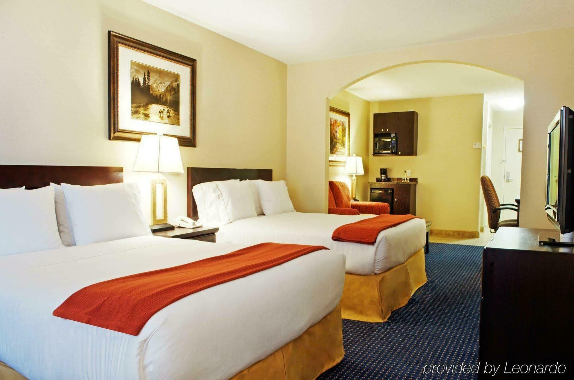 Holiday Inn Express Hotel & Suites Edson By Ihg Eksteriør billede