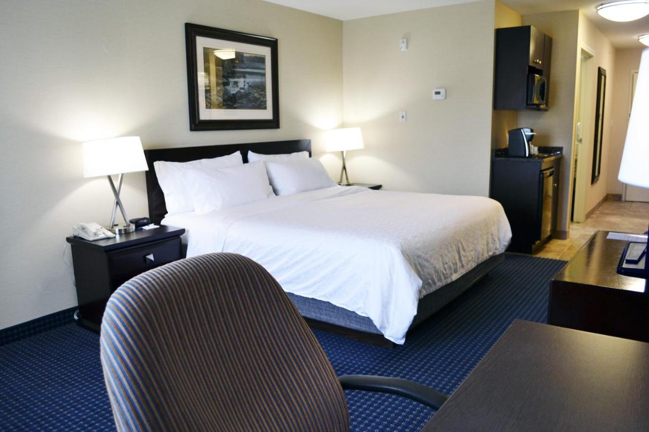 Holiday Inn Express Hotel & Suites Edson By Ihg Eksteriør billede